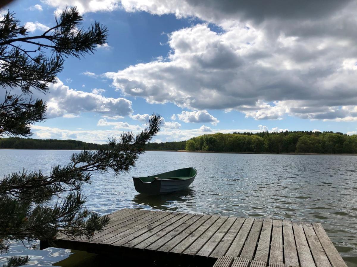 Ferienhaus Reetdach 1300Qm Privatgrundstueck Bootssteg Sauna Templin Luebbesee Uckermark Erholung Pur Seenplatte Petersdorf  Buitenkant foto